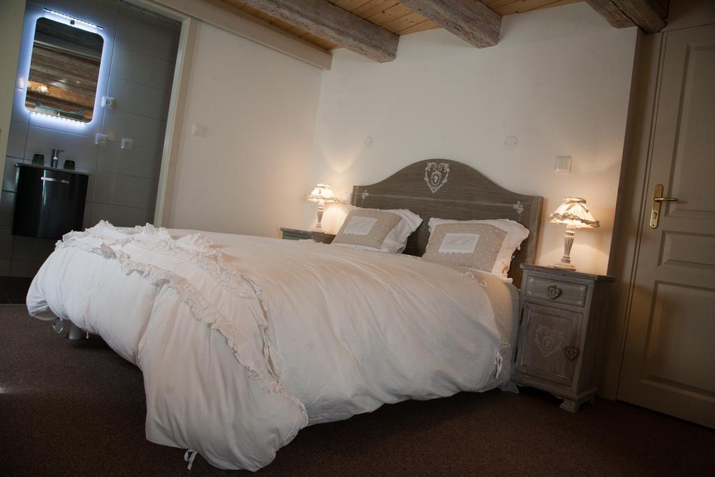 Chambre Le Hupsa Pfannala Saint-Hippolyte  Quarto foto